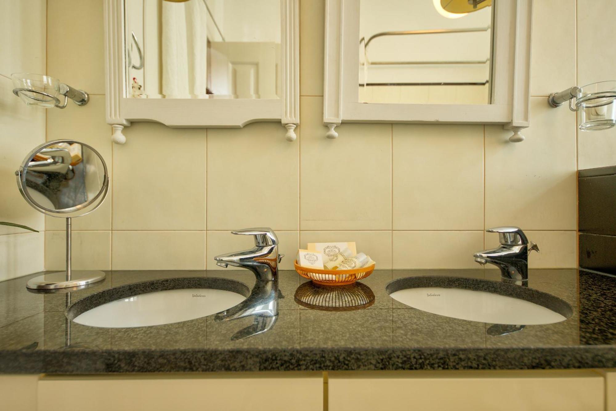Adore Portugal Coimbra Guest House Zewnętrze zdjęcie
